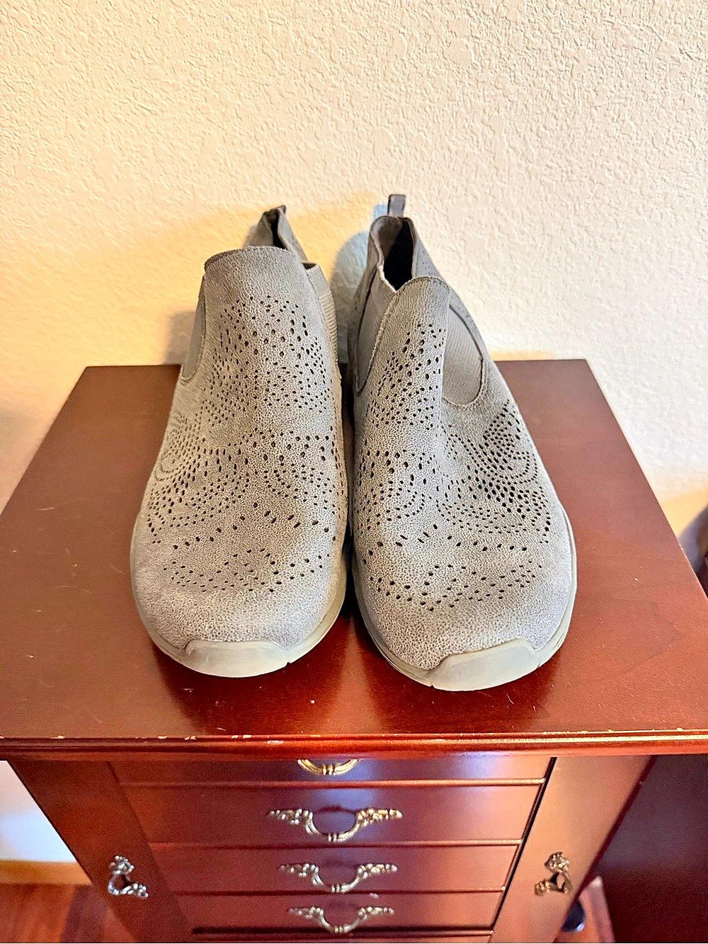 Skechers Gray Booties US 8.5